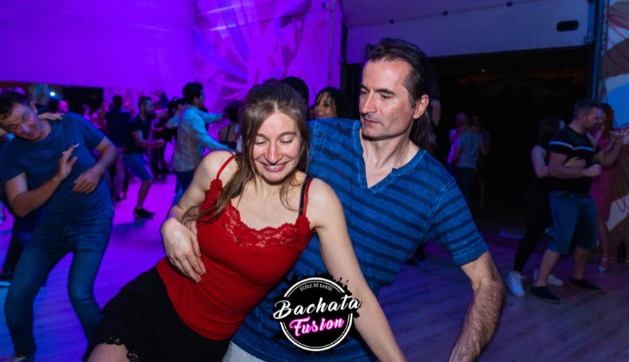 Danseurs lors d'une Bachata Night